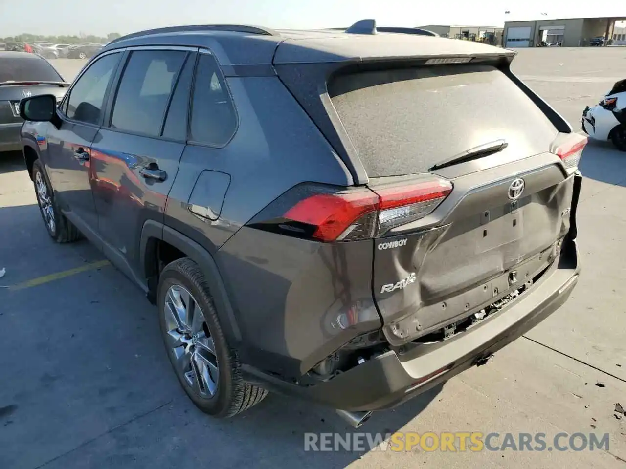 3 Photograph of a damaged car 2T3C1RFV3KC033009 TOYOTA RAV4 2019