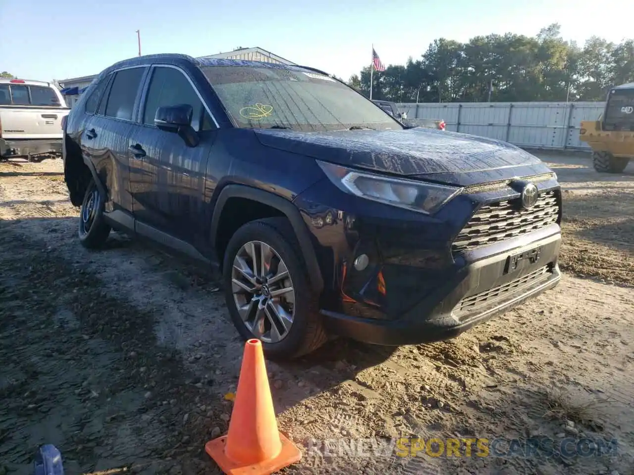 1 Photograph of a damaged car 2T3C1RFV3KW020047 TOYOTA RAV4 2019