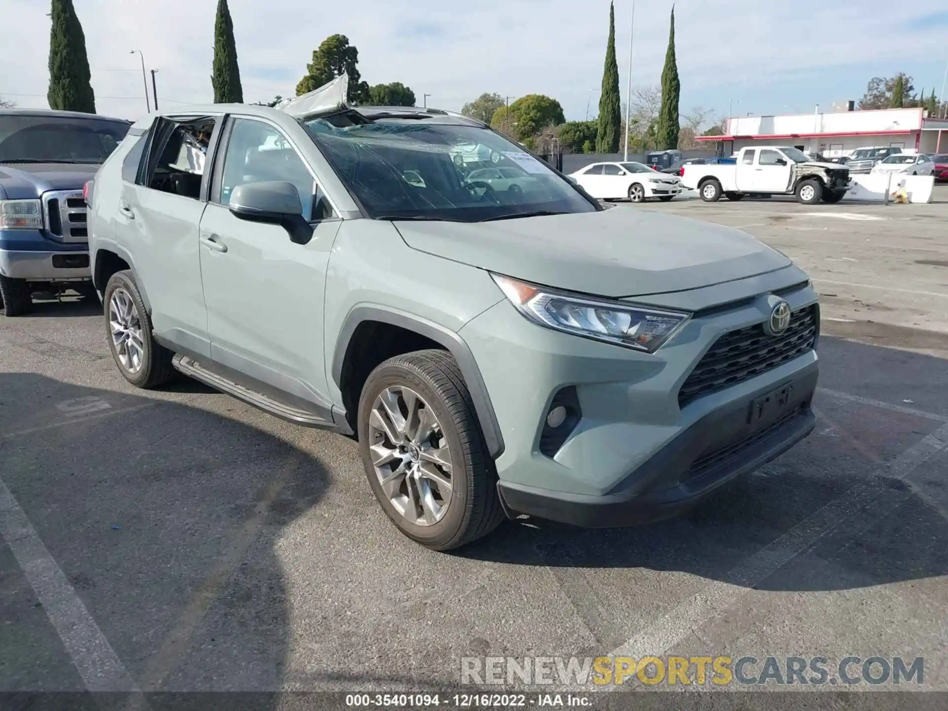 1 Photograph of a damaged car 2T3C1RFV3KW026964 TOYOTA RAV4 2019