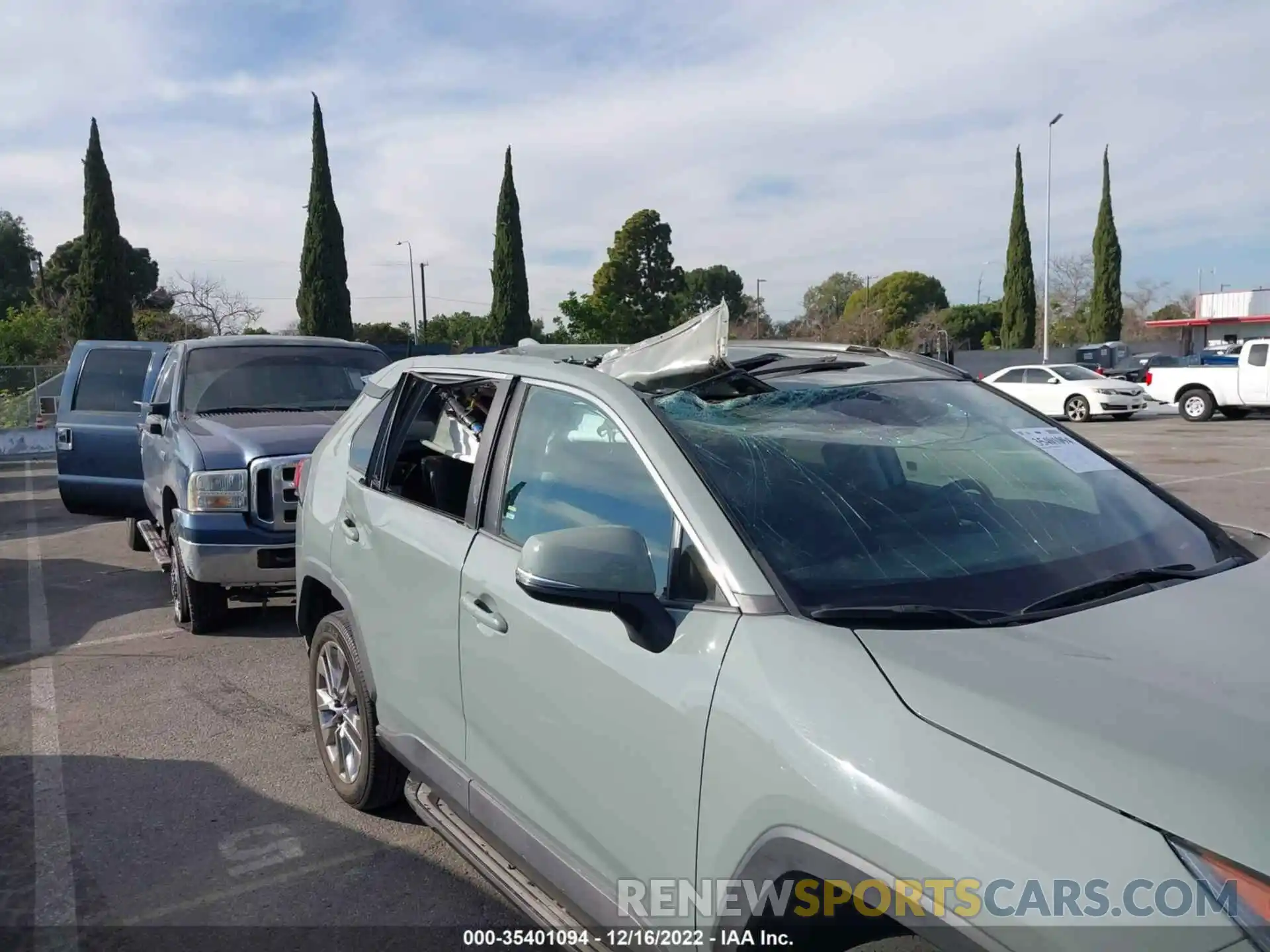 6 Photograph of a damaged car 2T3C1RFV3KW026964 TOYOTA RAV4 2019