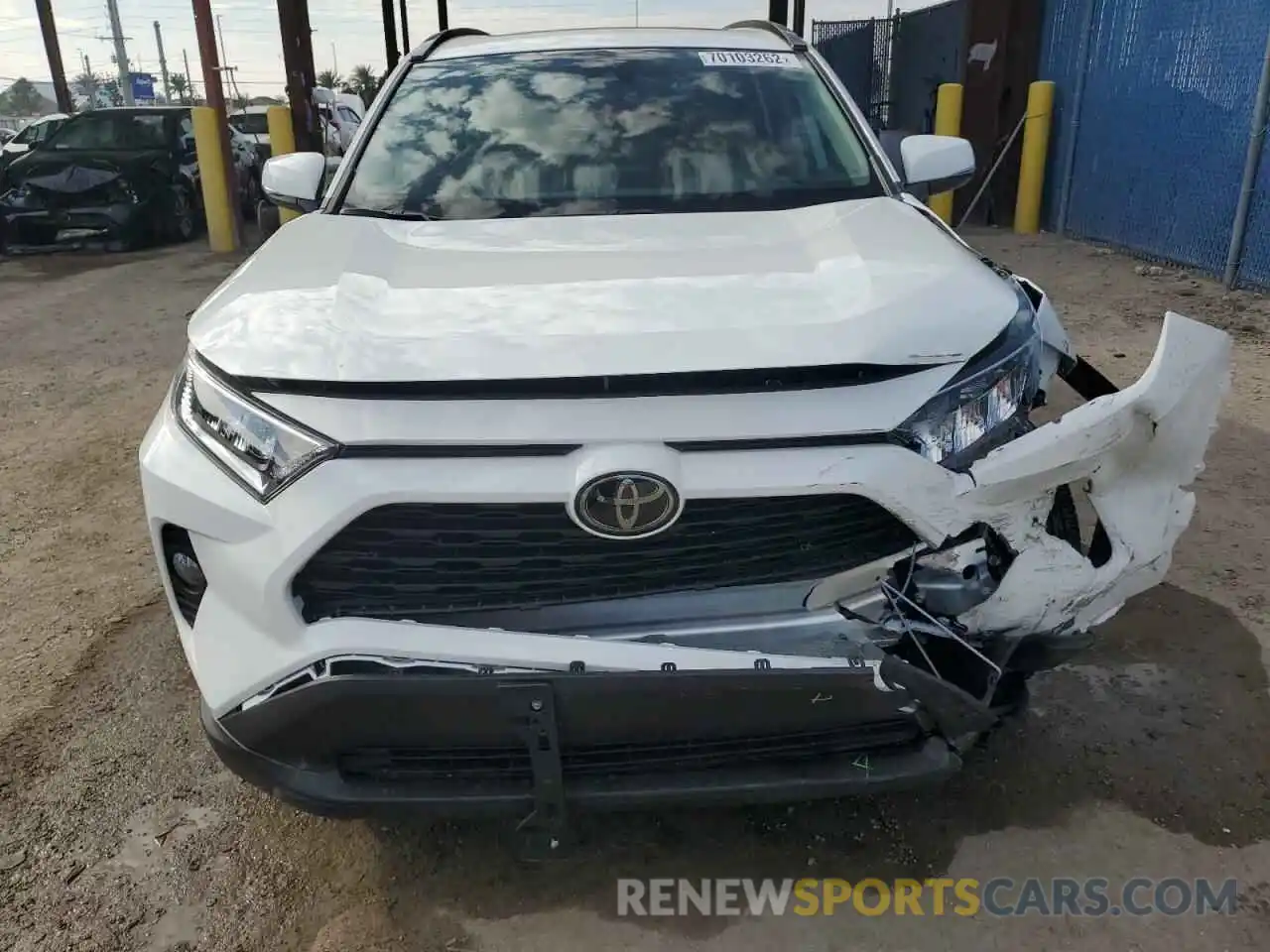 5 Photograph of a damaged car 2T3C1RFV3KW047037 TOYOTA RAV4 2019