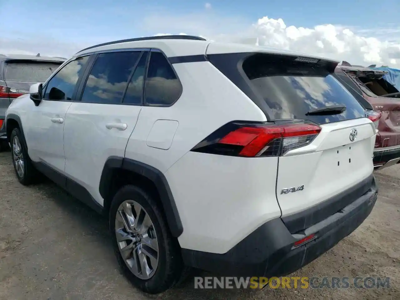 3 Photograph of a damaged car 2T3C1RFV3KW053629 TOYOTA RAV4 2019