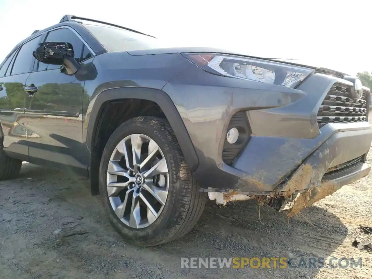 9 Photograph of a damaged car 2T3C1RFV4KC030376 TOYOTA RAV4 2019