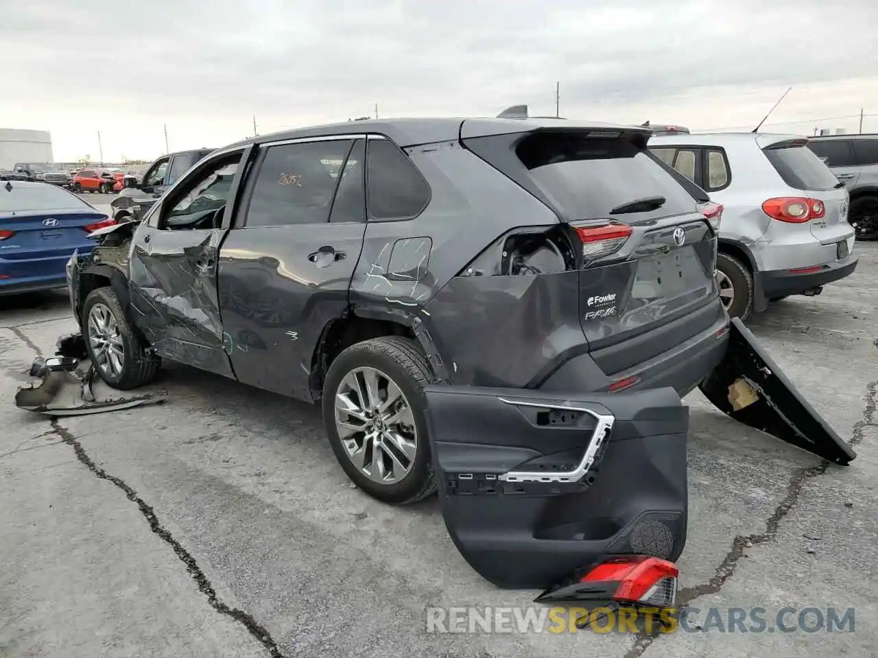 3 Photograph of a damaged car 2T3C1RFV4KC033360 TOYOTA RAV4 2019