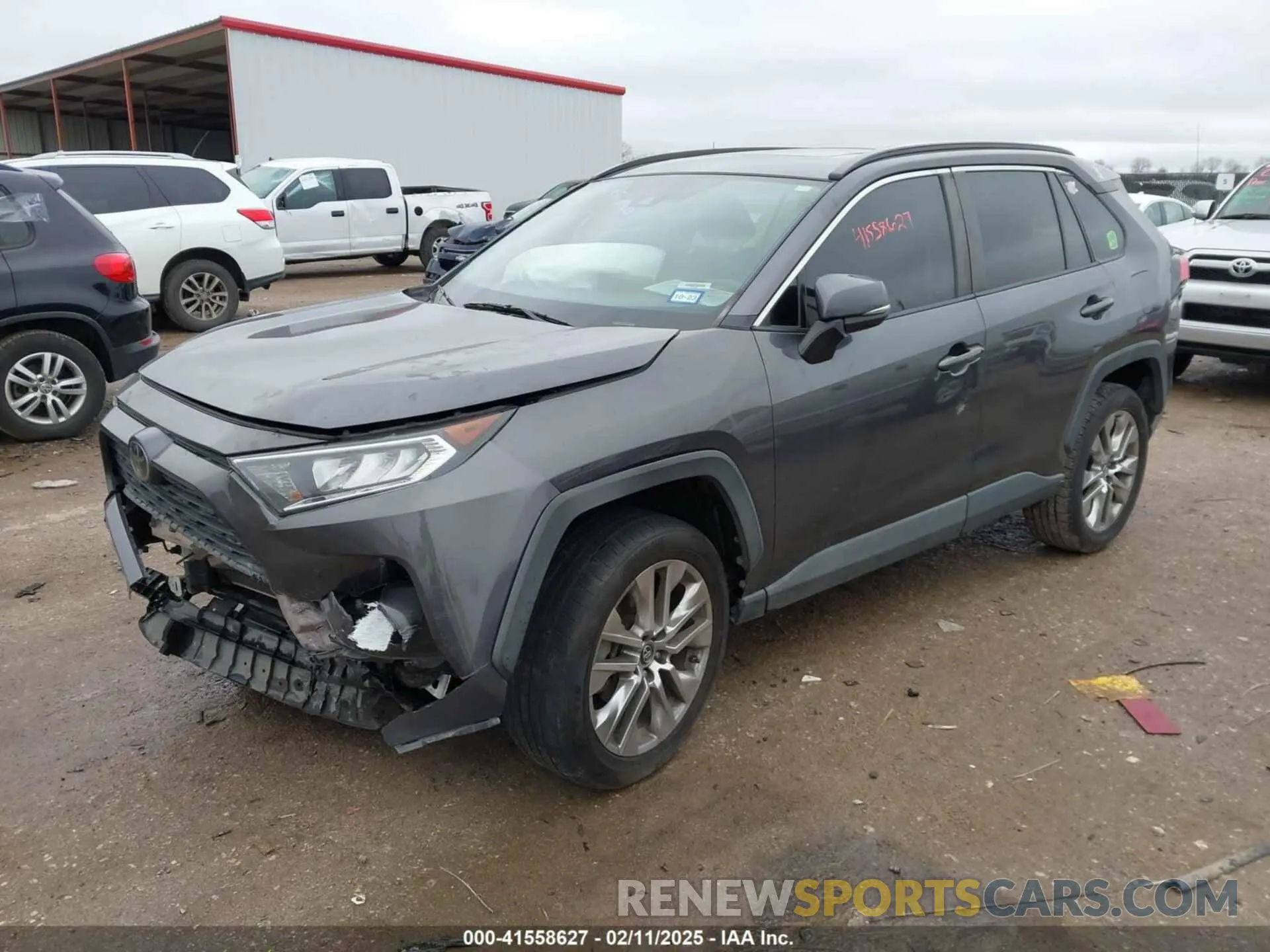 2 Photograph of a damaged car 2T3C1RFV4KW004827 TOYOTA RAV4 2019