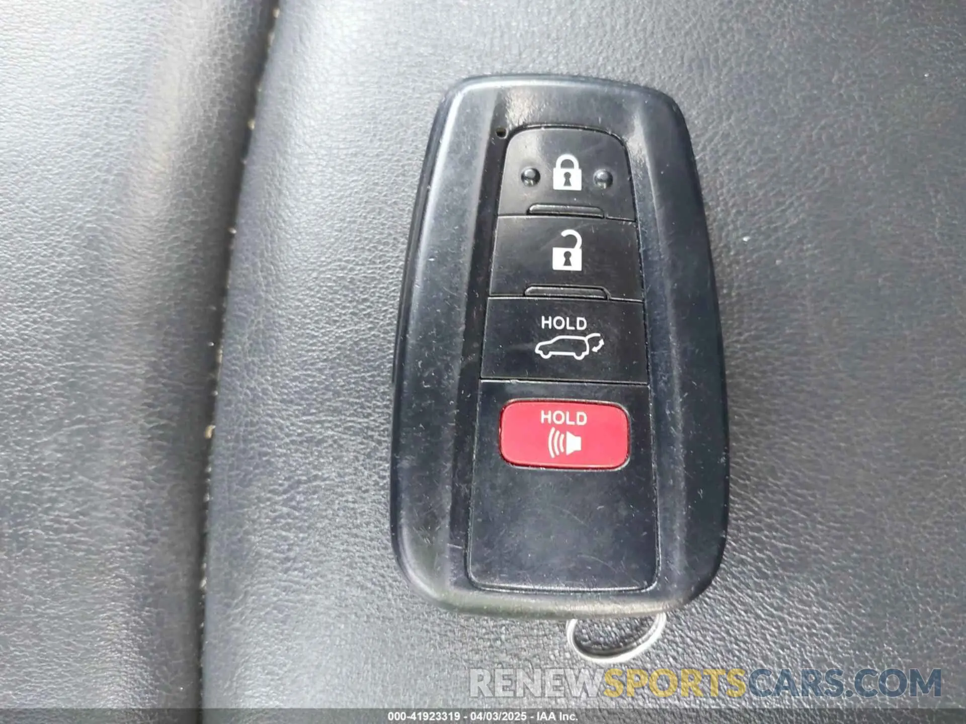 11 Photograph of a damaged car 2T3C1RFV4KW021885 TOYOTA RAV4 2019