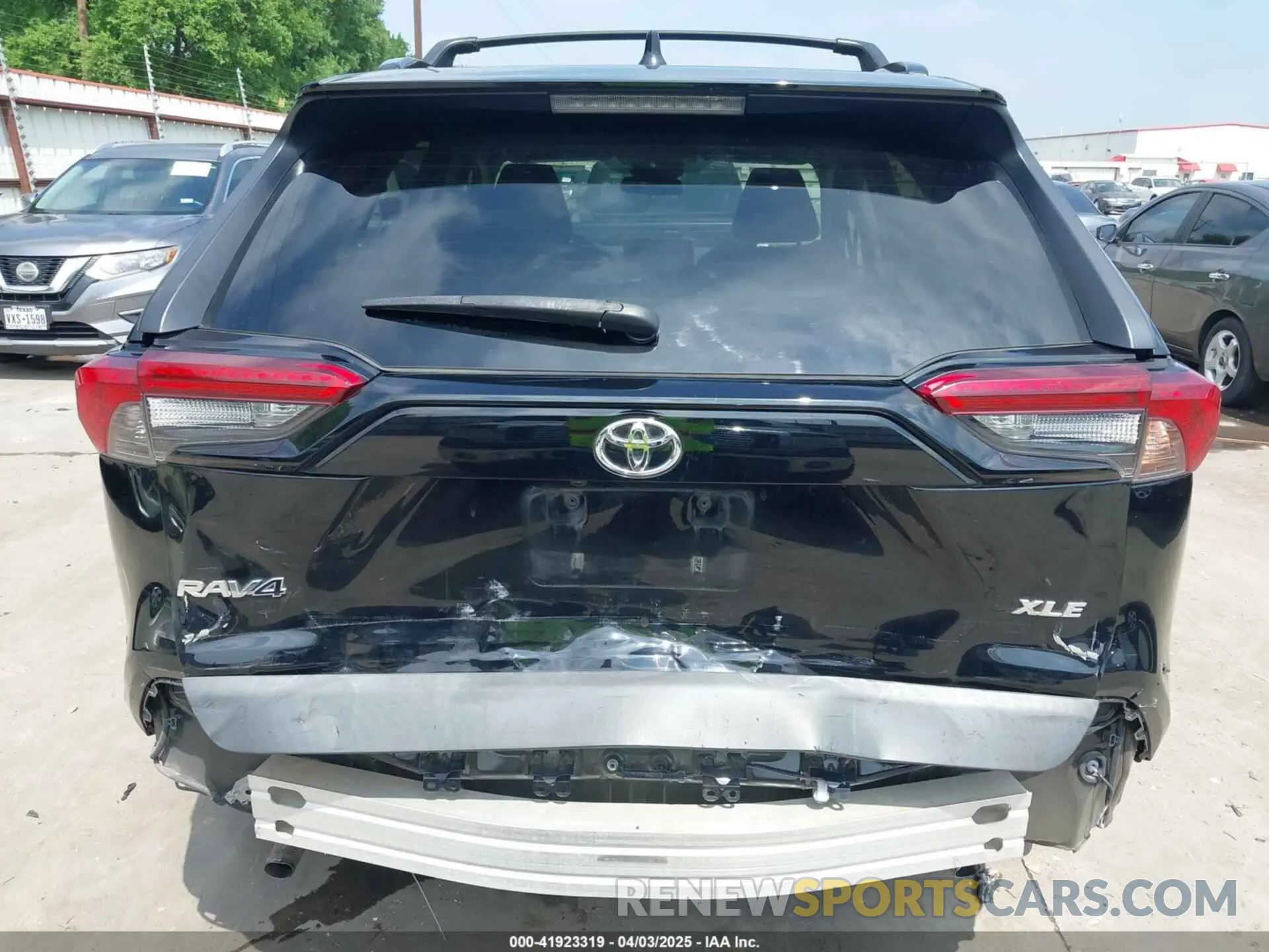 17 Photograph of a damaged car 2T3C1RFV4KW021885 TOYOTA RAV4 2019