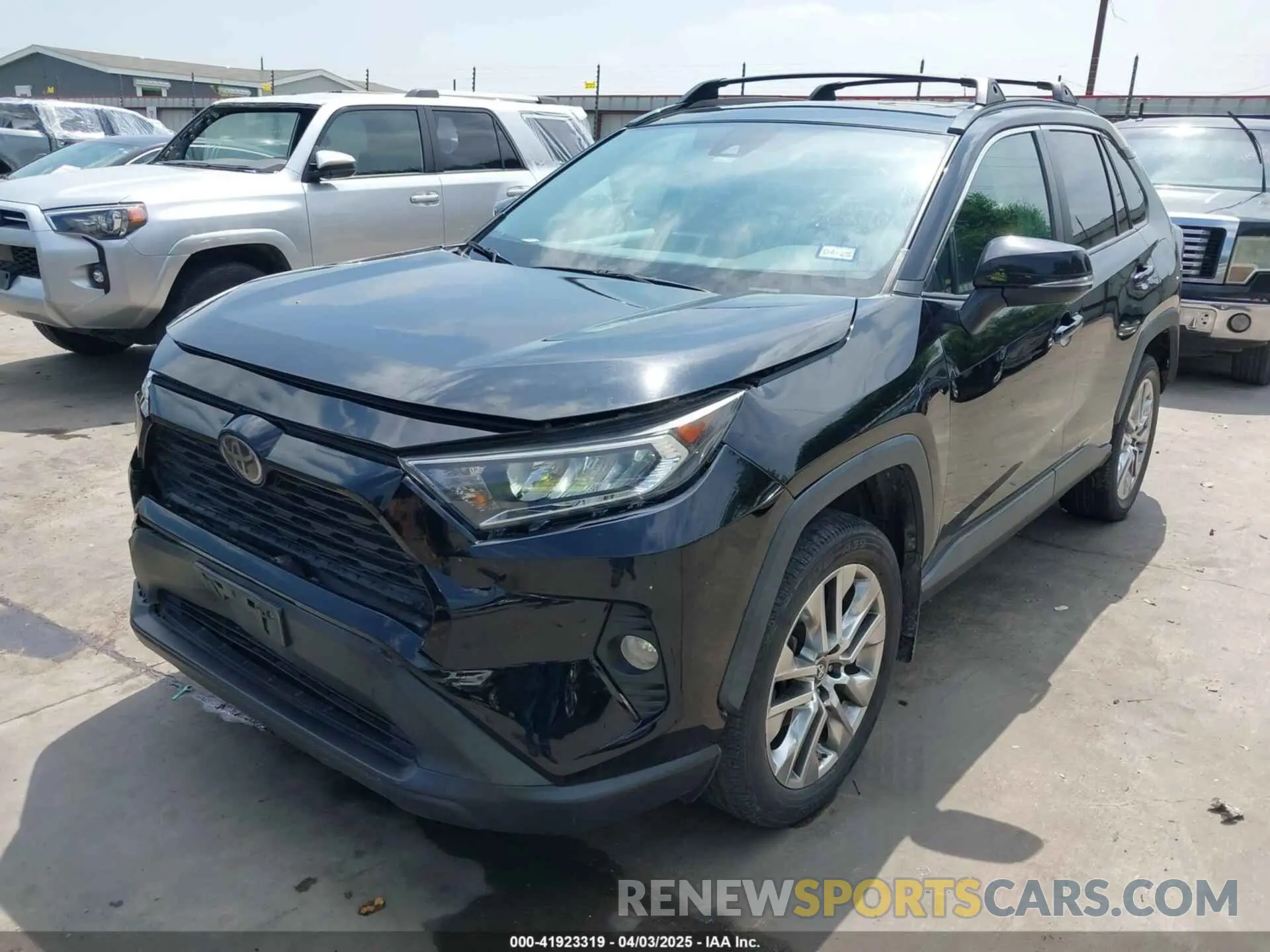 2 Photograph of a damaged car 2T3C1RFV4KW021885 TOYOTA RAV4 2019