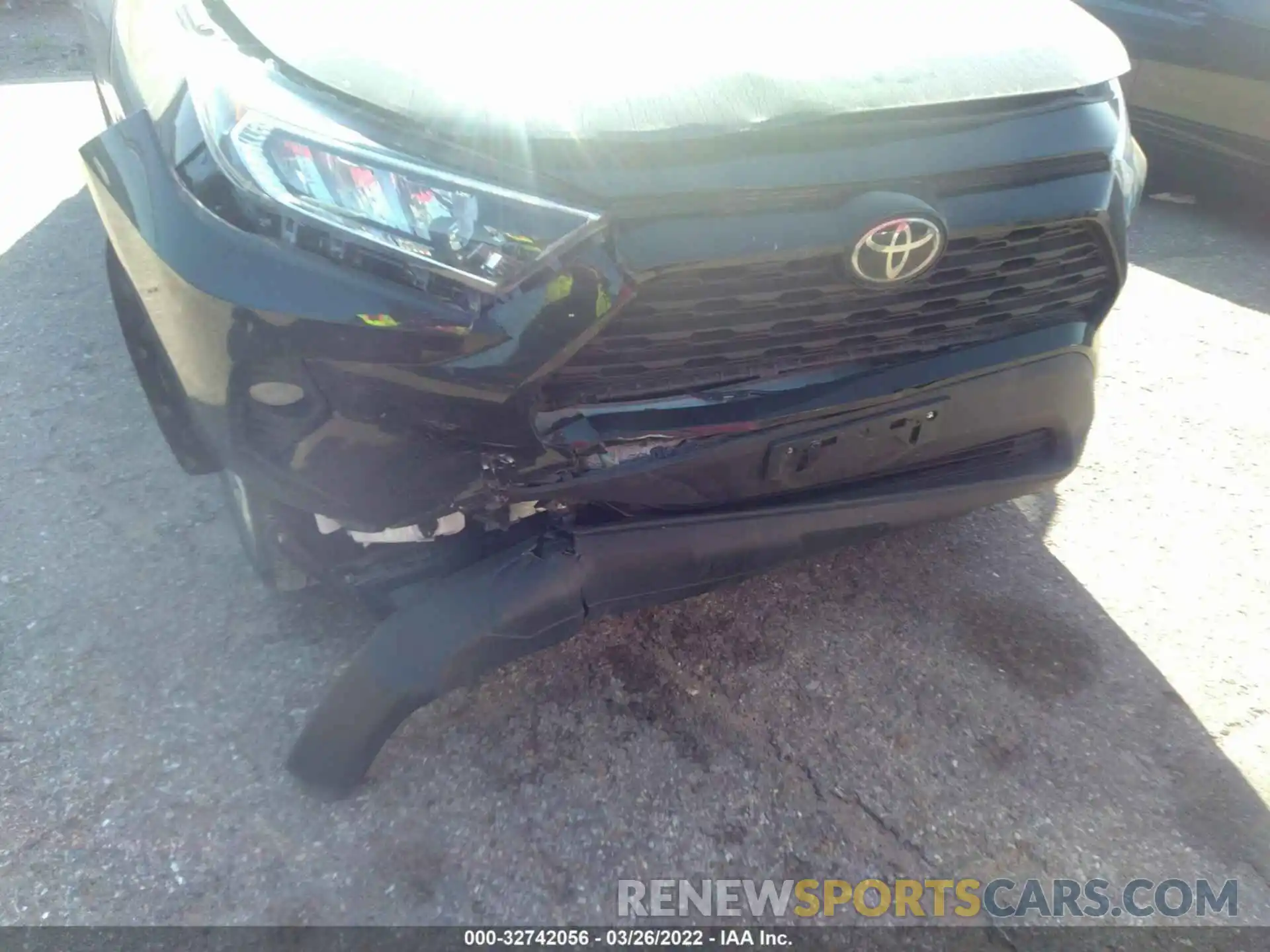 6 Photograph of a damaged car 2T3C1RFV4KW025807 TOYOTA RAV4 2019