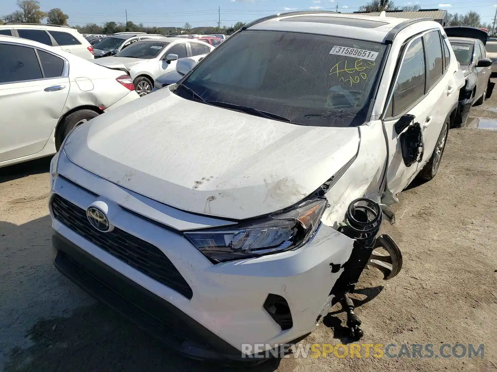 2 Photograph of a damaged car 2T3C1RFV4KW047581 TOYOTA RAV4 2019