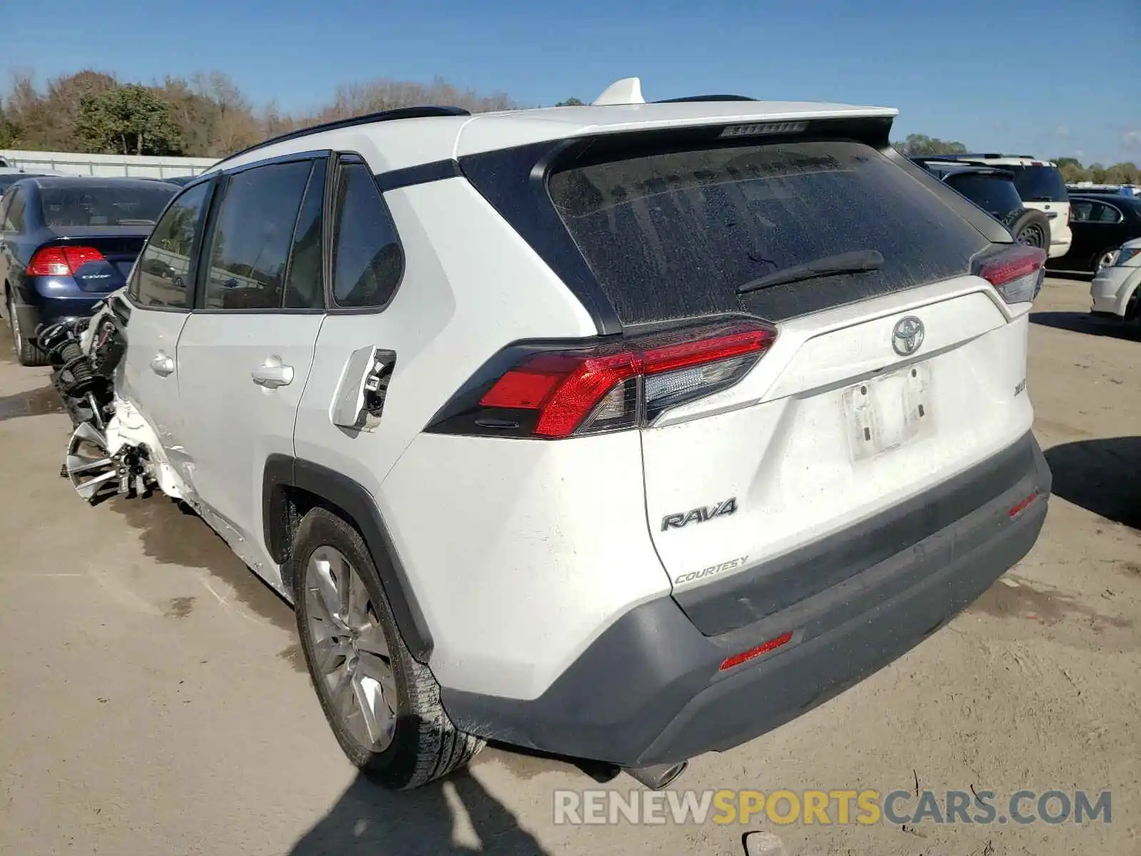 3 Photograph of a damaged car 2T3C1RFV4KW047581 TOYOTA RAV4 2019