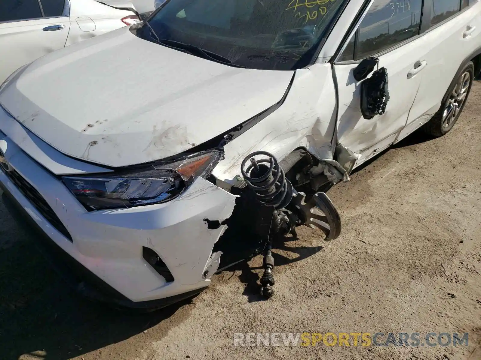 9 Photograph of a damaged car 2T3C1RFV4KW047581 TOYOTA RAV4 2019