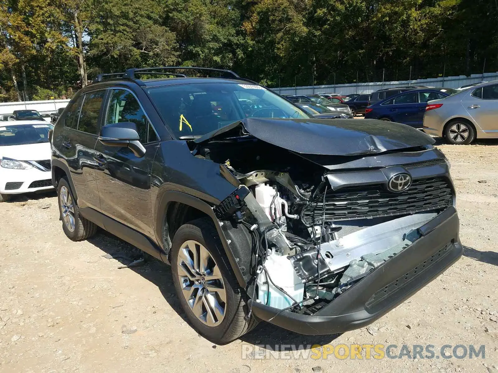 1 Photograph of a damaged car 2T3C1RFV4KW051226 TOYOTA RAV4 2019