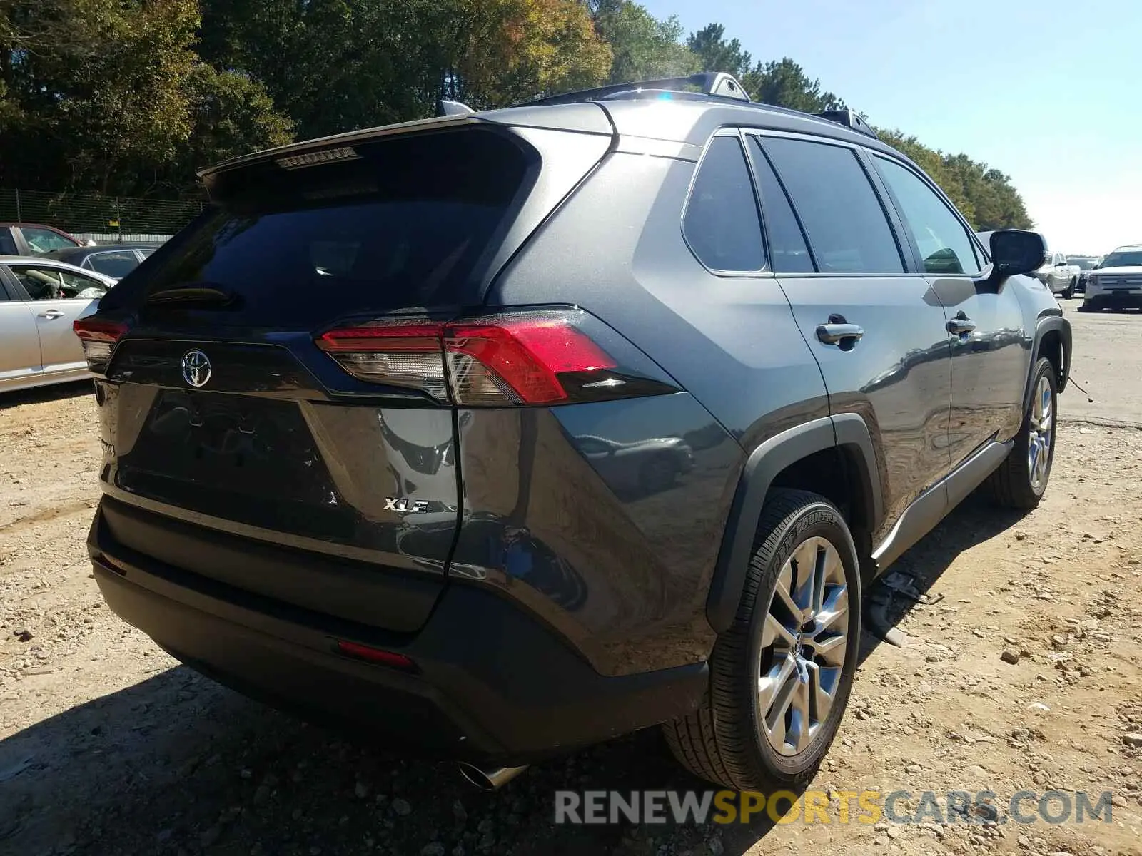 4 Photograph of a damaged car 2T3C1RFV4KW051226 TOYOTA RAV4 2019