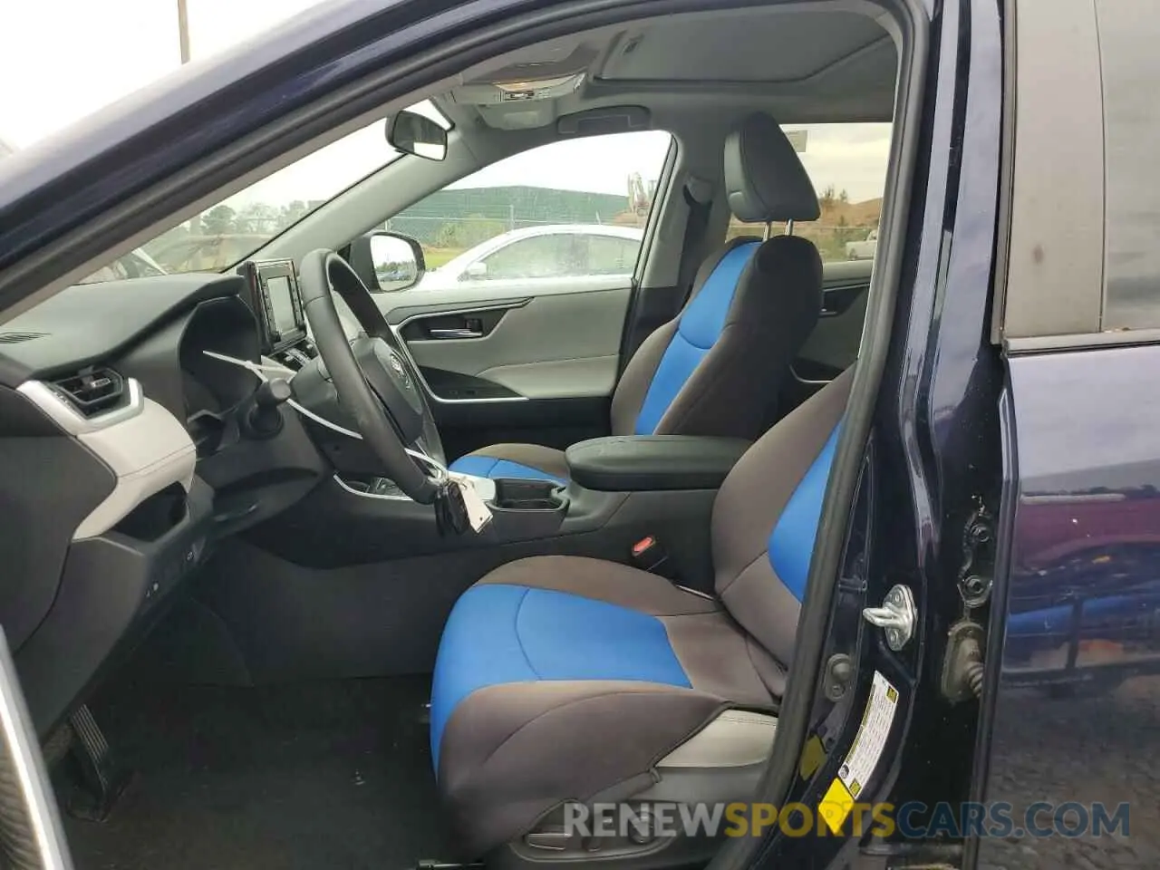 7 Photograph of a damaged car 2T3C1RFV4KW052022 TOYOTA RAV4 2019