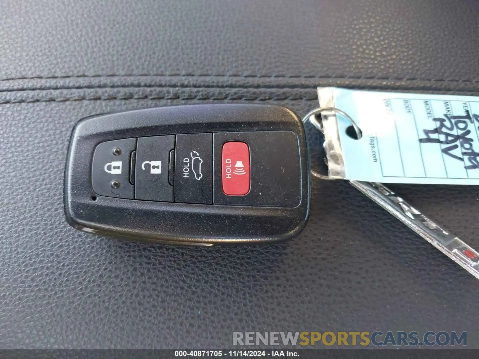 11 Photograph of a damaged car 2T3C1RFV4KW056202 TOYOTA RAV4 2019