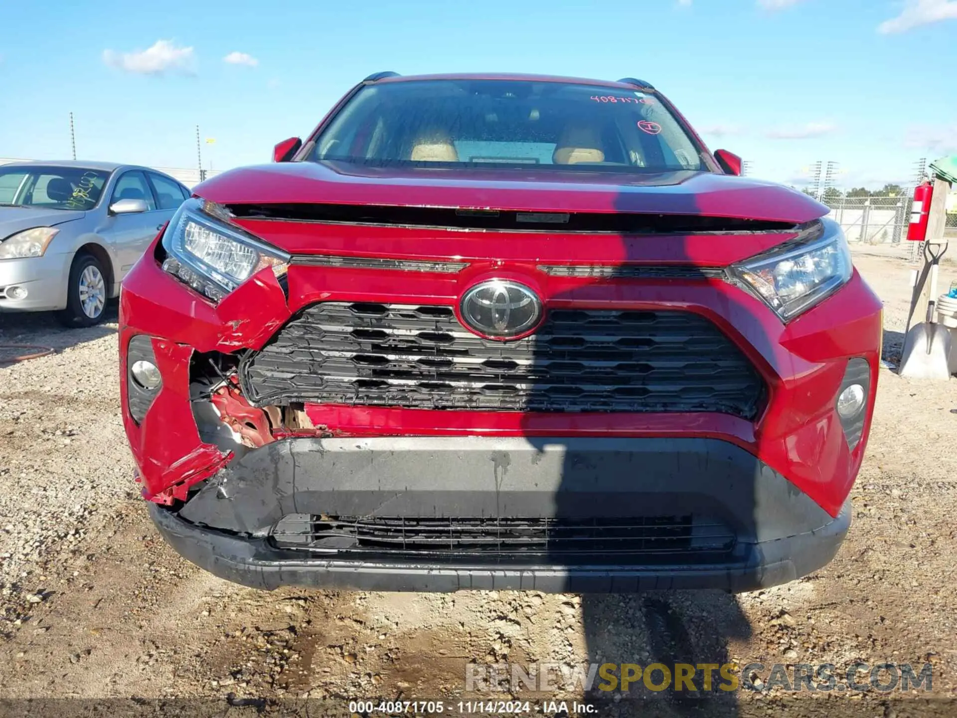 13 Photograph of a damaged car 2T3C1RFV4KW056202 TOYOTA RAV4 2019