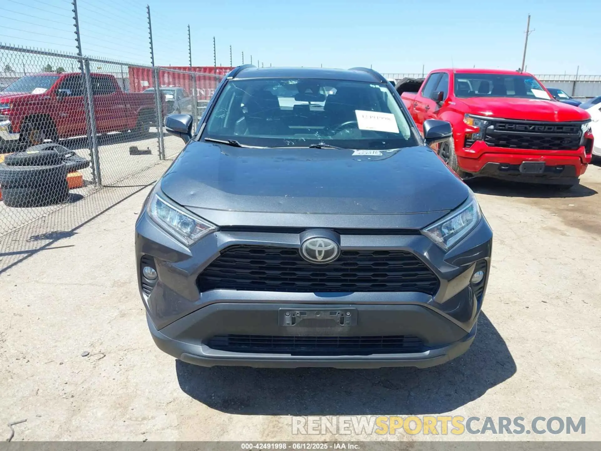 12 Photograph of a damaged car 2T3C1RFV5KC002988 TOYOTA RAV4 2019