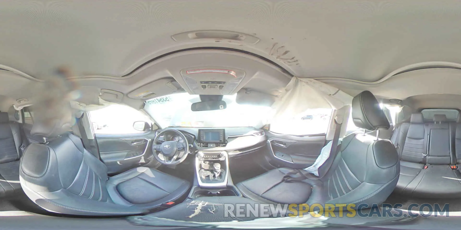 14 Photograph of a damaged car 2T3C1RFV5KC003039 TOYOTA RAV4 2019