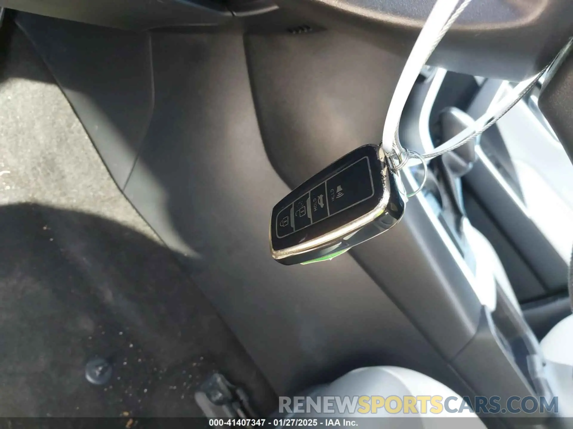 11 Photograph of a damaged car 2T3C1RFV5KC023727 TOYOTA RAV4 2019