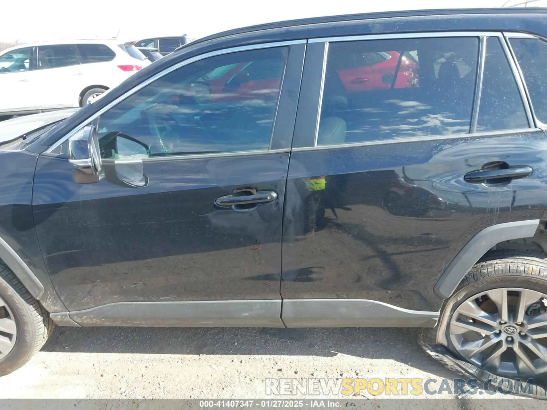 15 Photograph of a damaged car 2T3C1RFV5KC023727 TOYOTA RAV4 2019