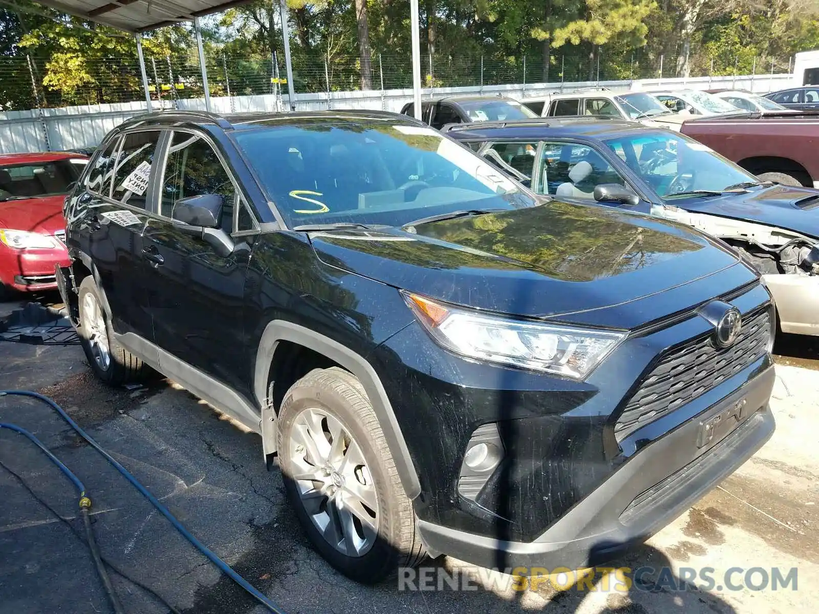 1 Photograph of a damaged car 2T3C1RFV5KW004674 TOYOTA RAV4 2019