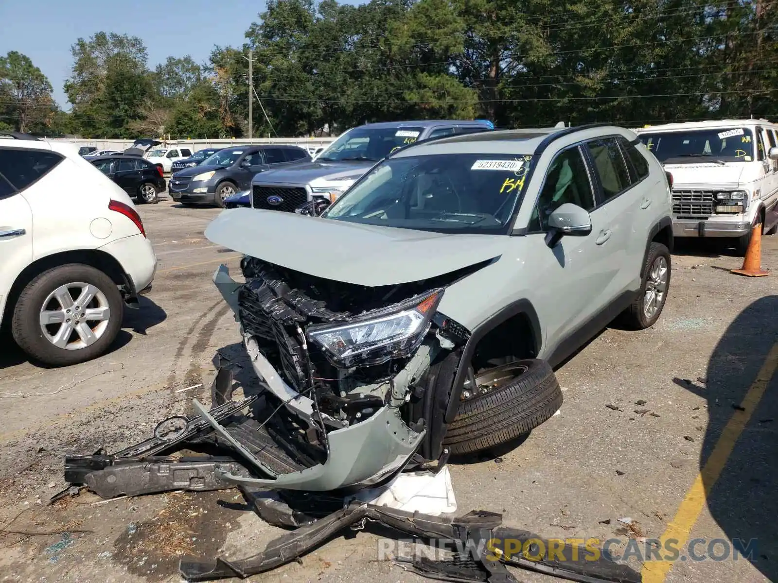 2 Photograph of a damaged car 2T3C1RFV5KW022995 TOYOTA RAV4 2019