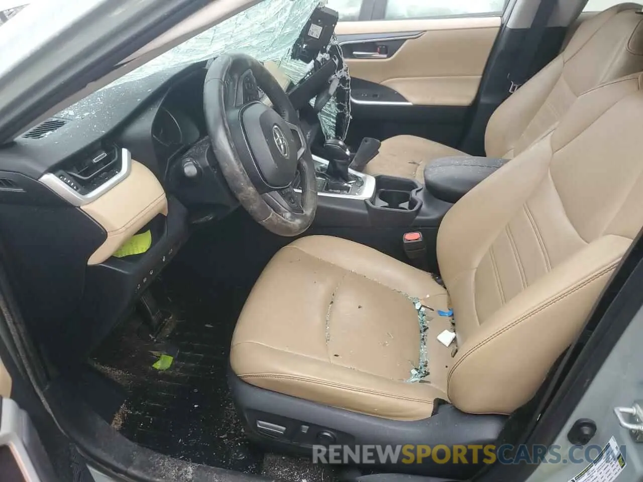 7 Photograph of a damaged car 2T3C1RFV5KW027369 TOYOTA RAV4 2019