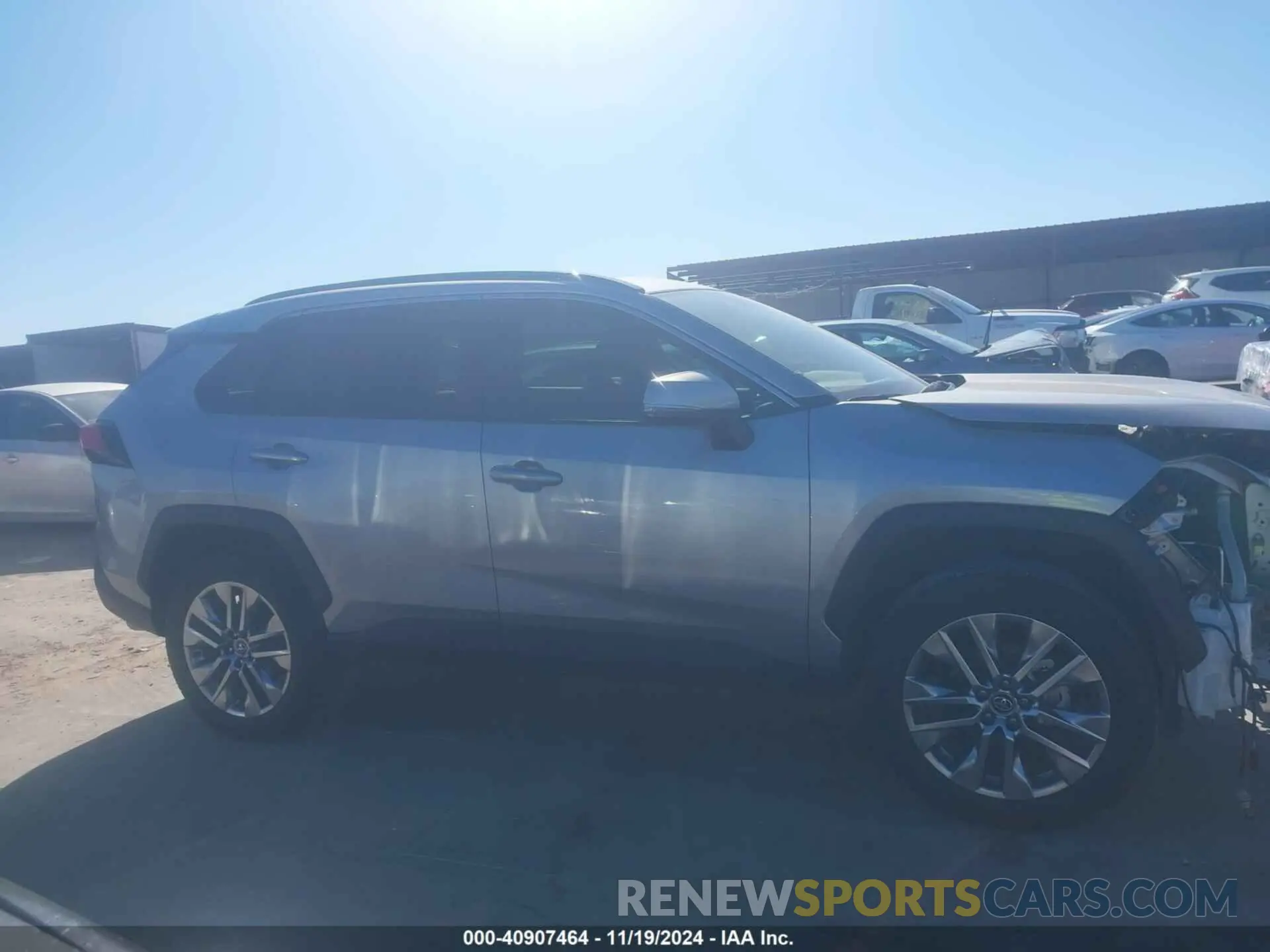 12 Photograph of a damaged car 2T3C1RFV5KW031180 TOYOTA RAV4 2019