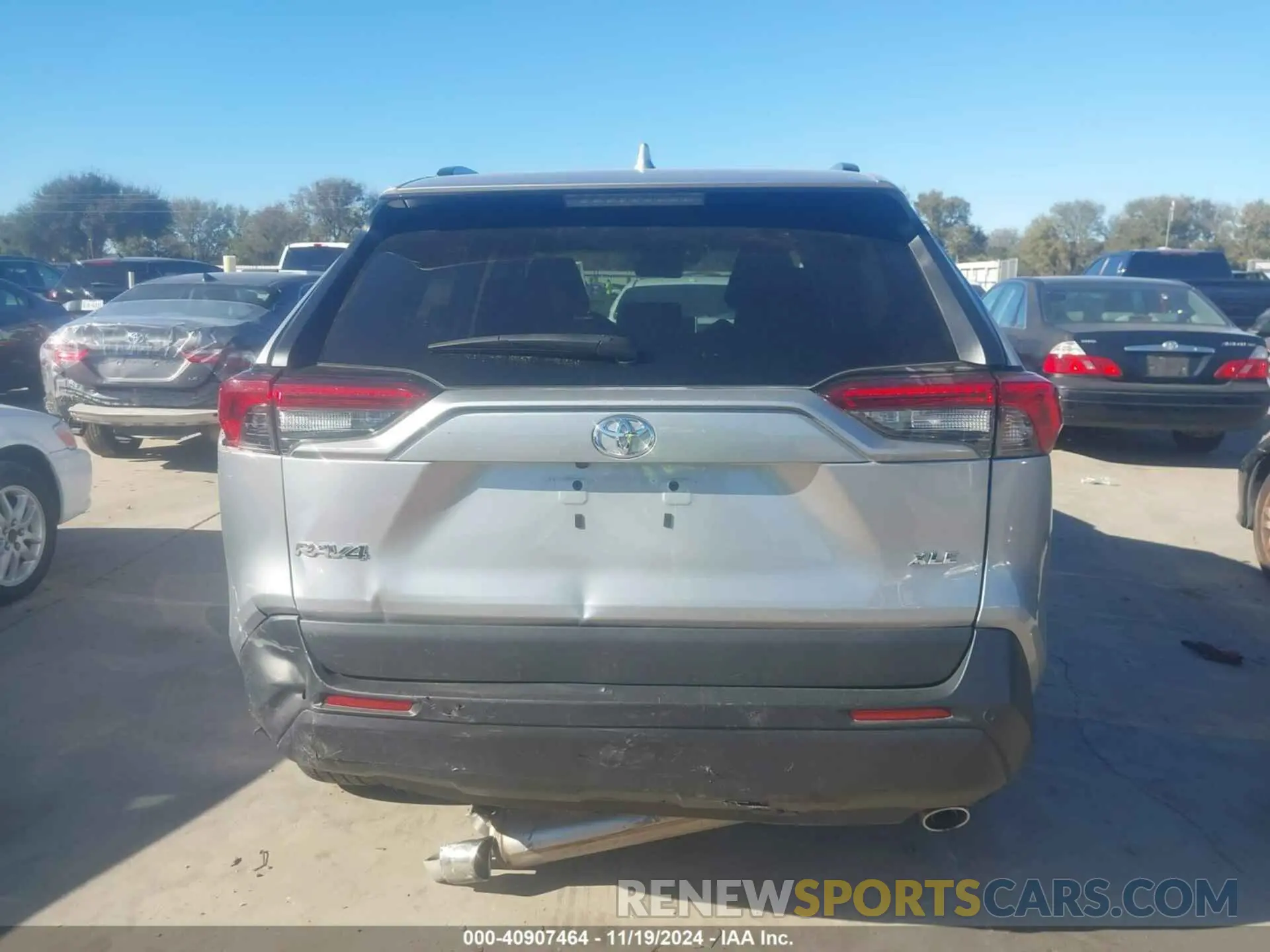 15 Photograph of a damaged car 2T3C1RFV5KW031180 TOYOTA RAV4 2019