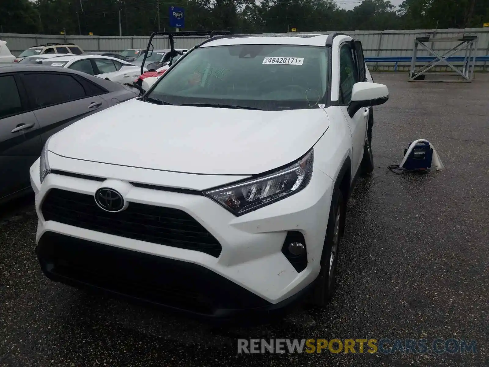 2 Photograph of a damaged car 2T3C1RFV5KW048688 TOYOTA RAV4 2019