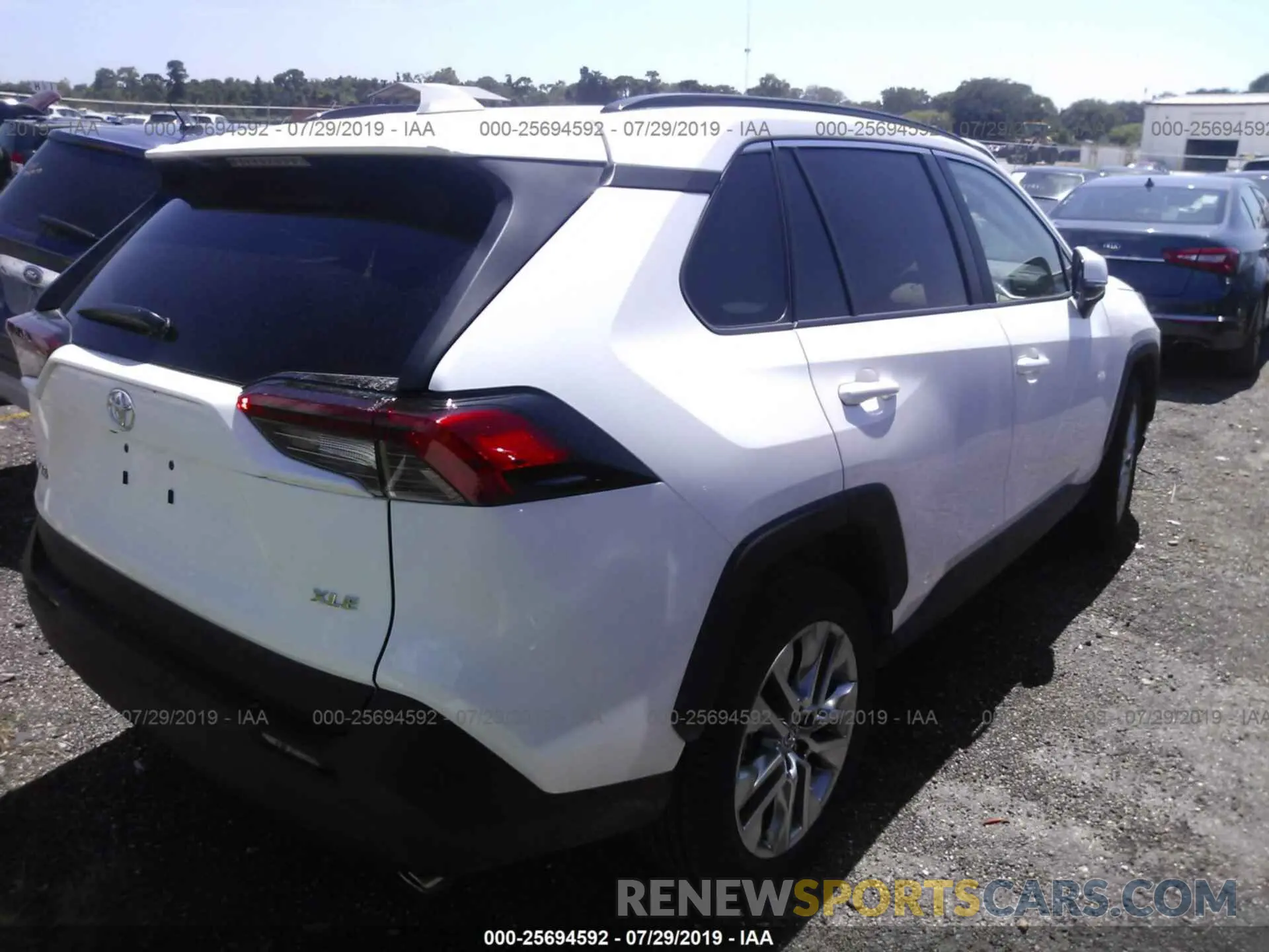 4 Photograph of a damaged car 2T3C1RFV6KC004619 TOYOTA RAV4 2019