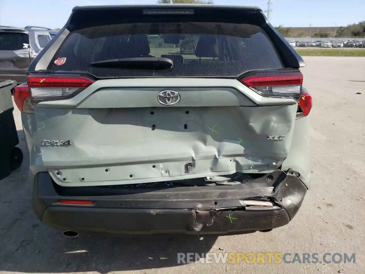 9 Photograph of a damaged car 2T3C1RFV6KW007518 TOYOTA RAV4 2019