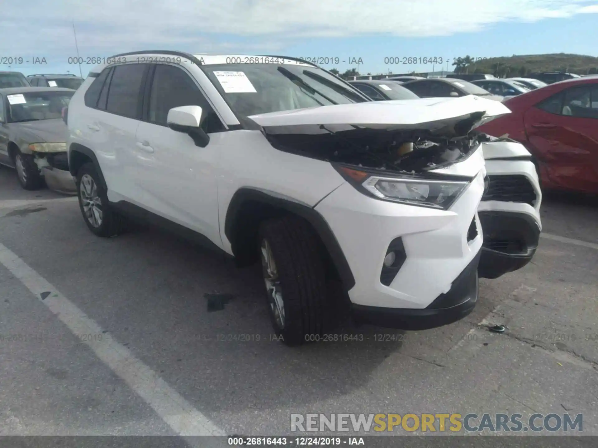 1 Photograph of a damaged car 2T3C1RFV6KW028630 TOYOTA RAV4 2019