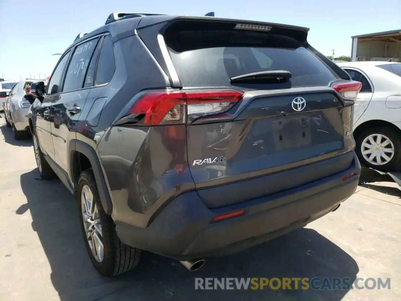 3 Photograph of a damaged car 2T3C1RFV6KW040468 TOYOTA RAV4 2019