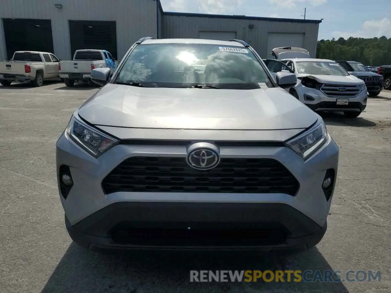 5 Photograph of a damaged car 2T3C1RFV6KW043404 TOYOTA RAV4 2019