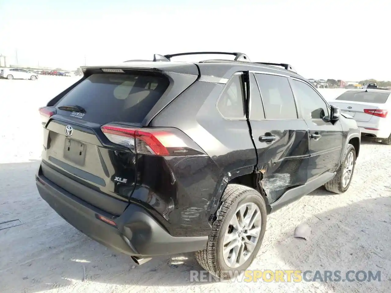 4 Photograph of a damaged car 2T3C1RFV7KC007741 TOYOTA RAV4 2019