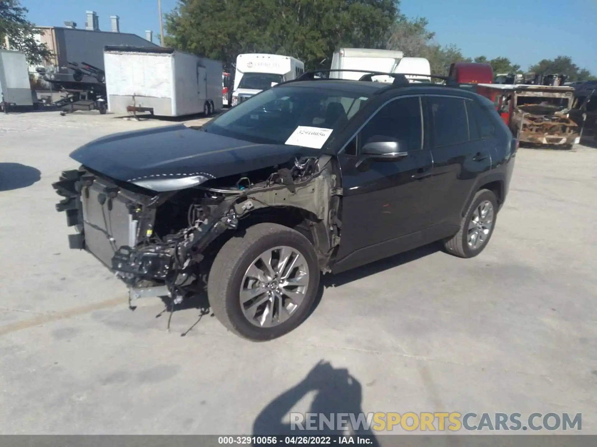 2 Photograph of a damaged car 2T3C1RFV7KC010302 TOYOTA RAV4 2019