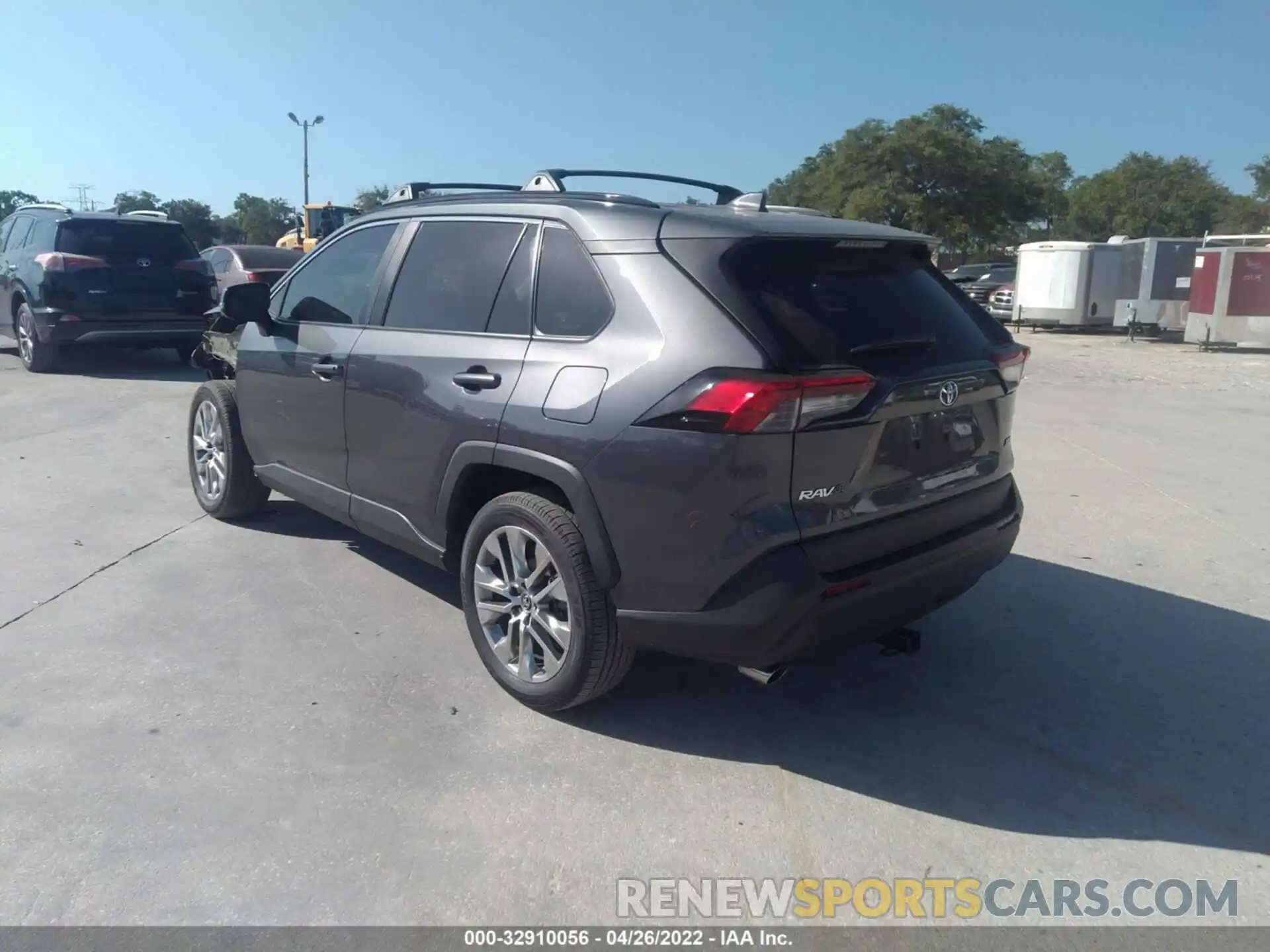 3 Photograph of a damaged car 2T3C1RFV7KC010302 TOYOTA RAV4 2019