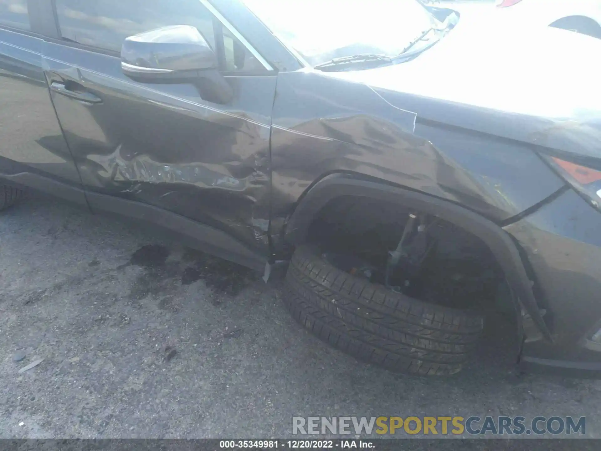 6 Photograph of a damaged car 2T3C1RFV7KC013779 TOYOTA RAV4 2019