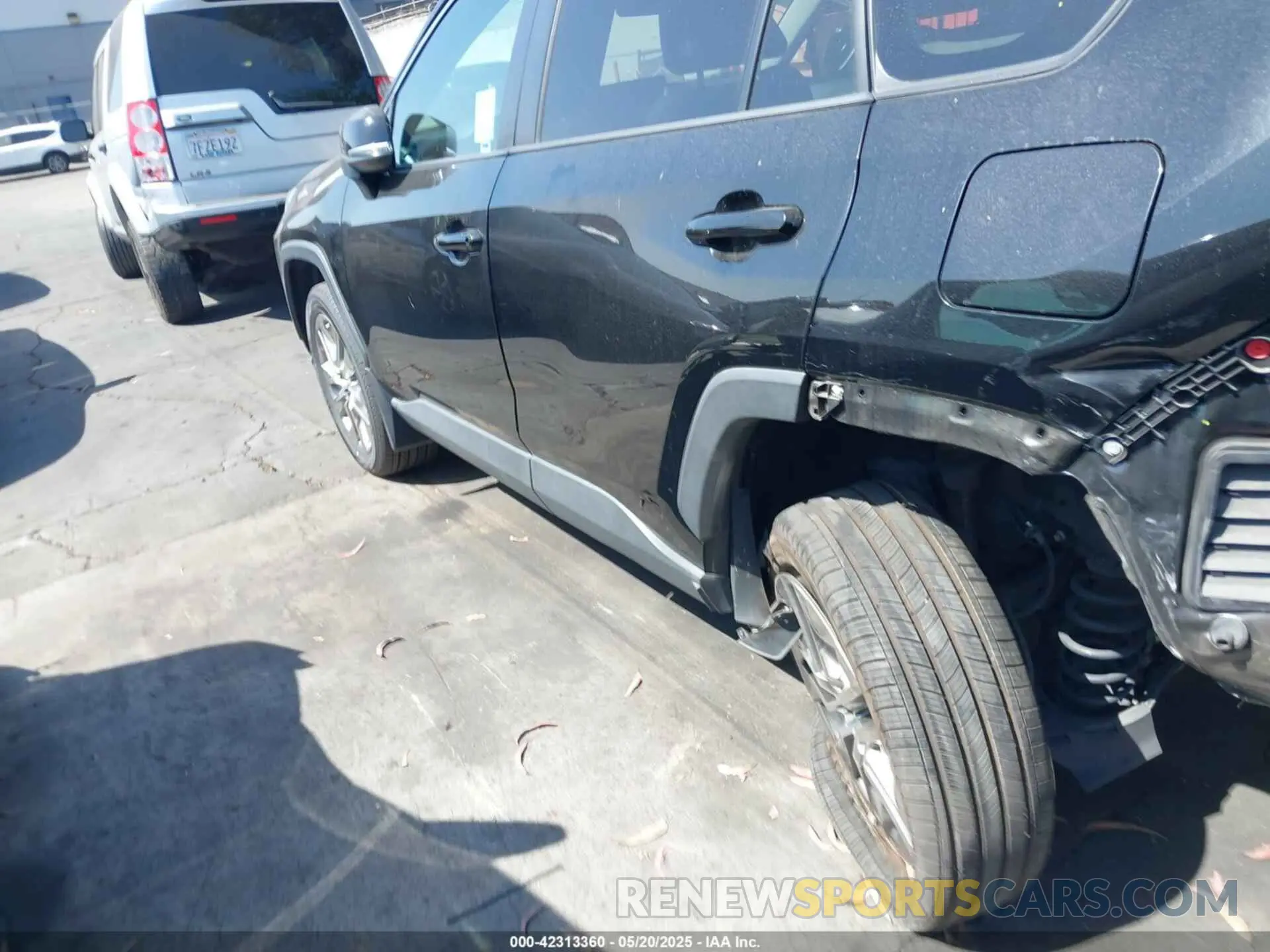 14 Photograph of a damaged car 2T3C1RFV7KC019484 TOYOTA RAV4 2019