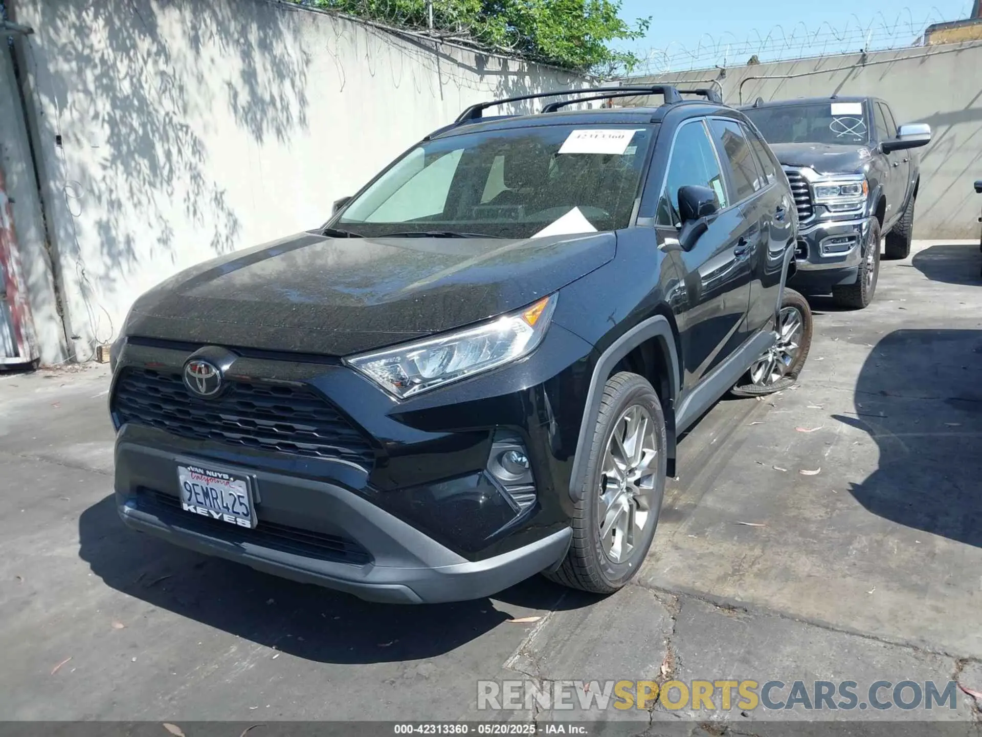 2 Photograph of a damaged car 2T3C1RFV7KC019484 TOYOTA RAV4 2019