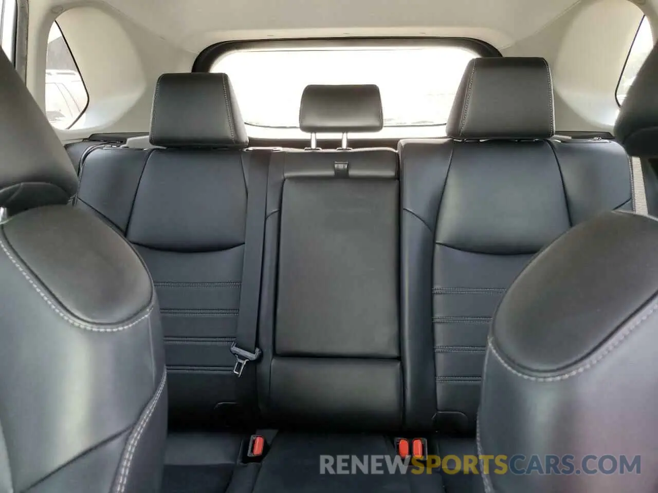 10 Photograph of a damaged car 2T3C1RFV7KW003994 TOYOTA RAV4 2019