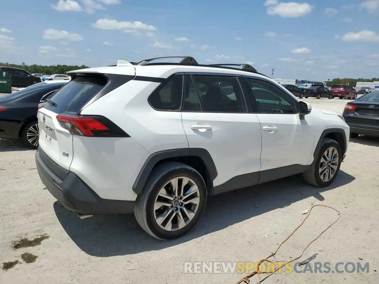 3 Photograph of a damaged car 2T3C1RFV7KW003994 TOYOTA RAV4 2019