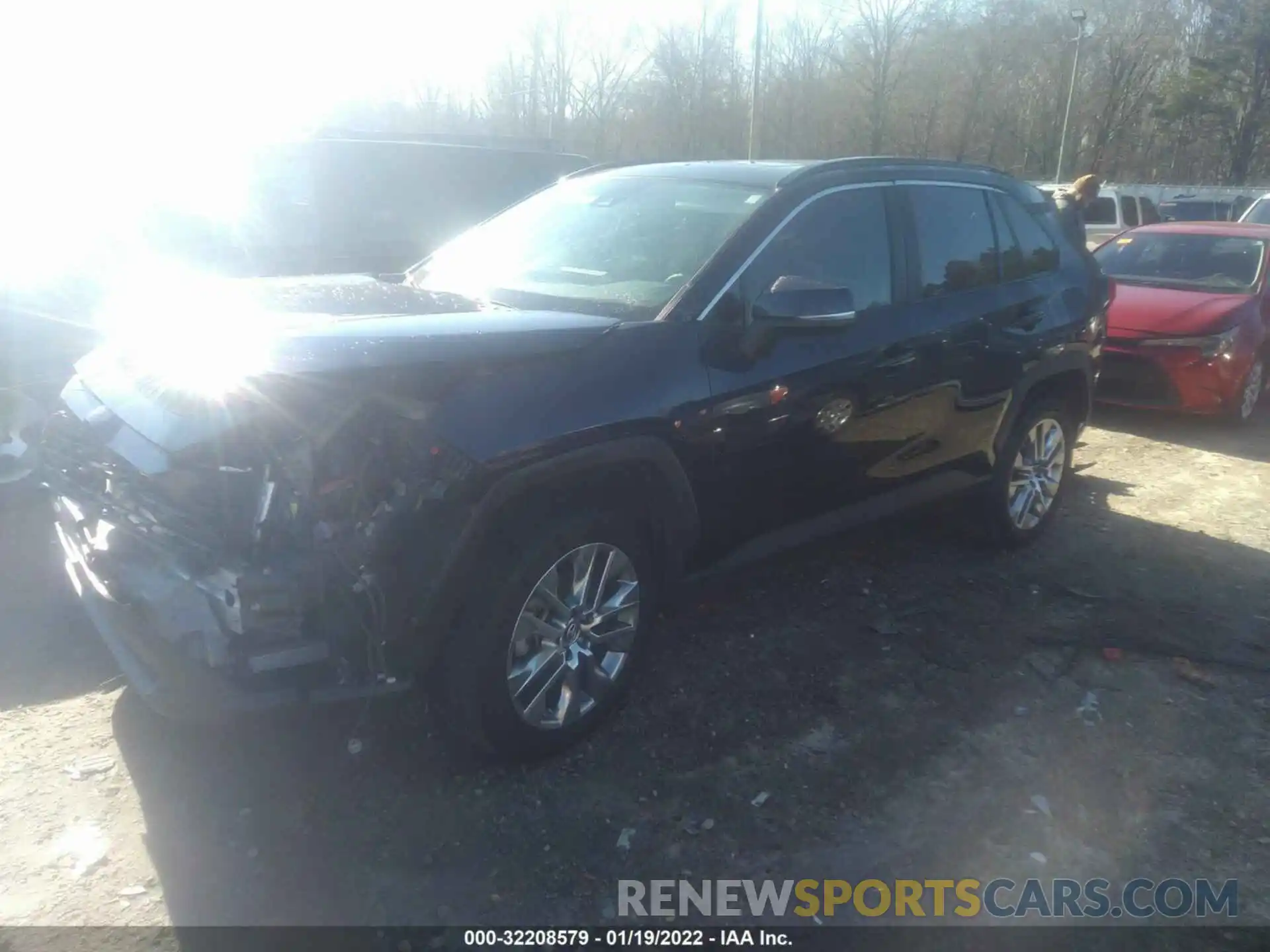 2 Photograph of a damaged car 2T3C1RFV7KW025221 TOYOTA RAV4 2019