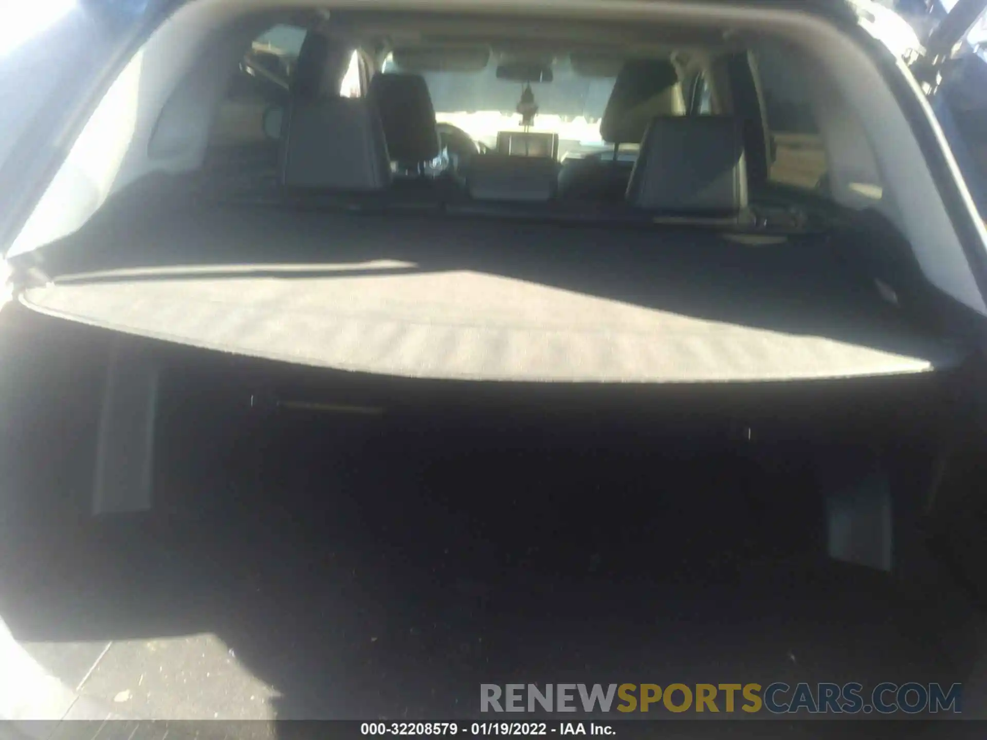 6 Photograph of a damaged car 2T3C1RFV7KW025221 TOYOTA RAV4 2019