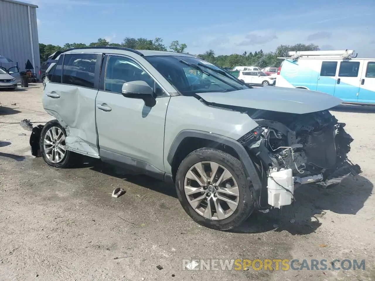 4 Photograph of a damaged car 2T3C1RFV7KW025588 TOYOTA RAV4 2019