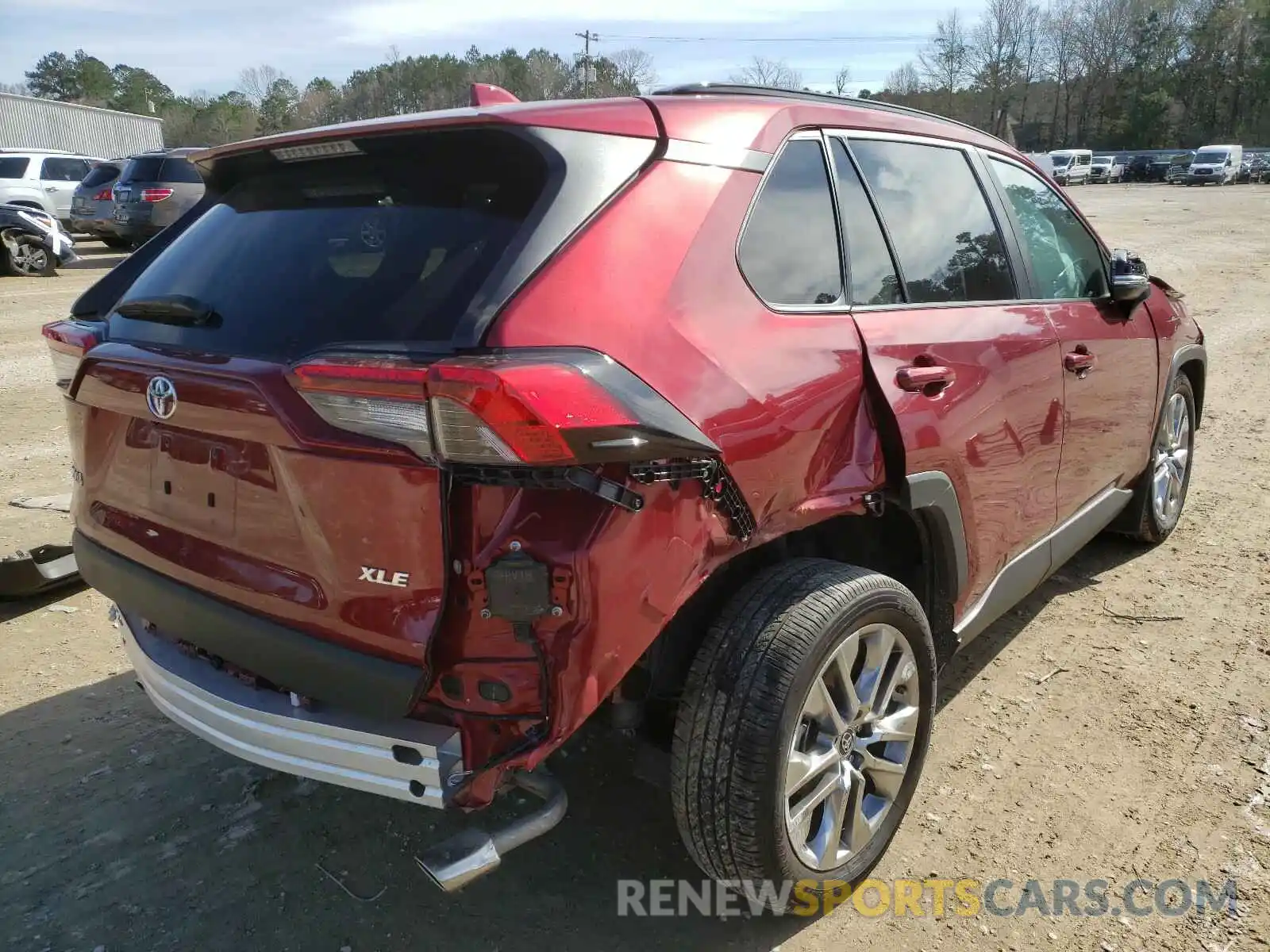 4 Photograph of a damaged car 2T3C1RFV7KW039992 TOYOTA RAV4 2019