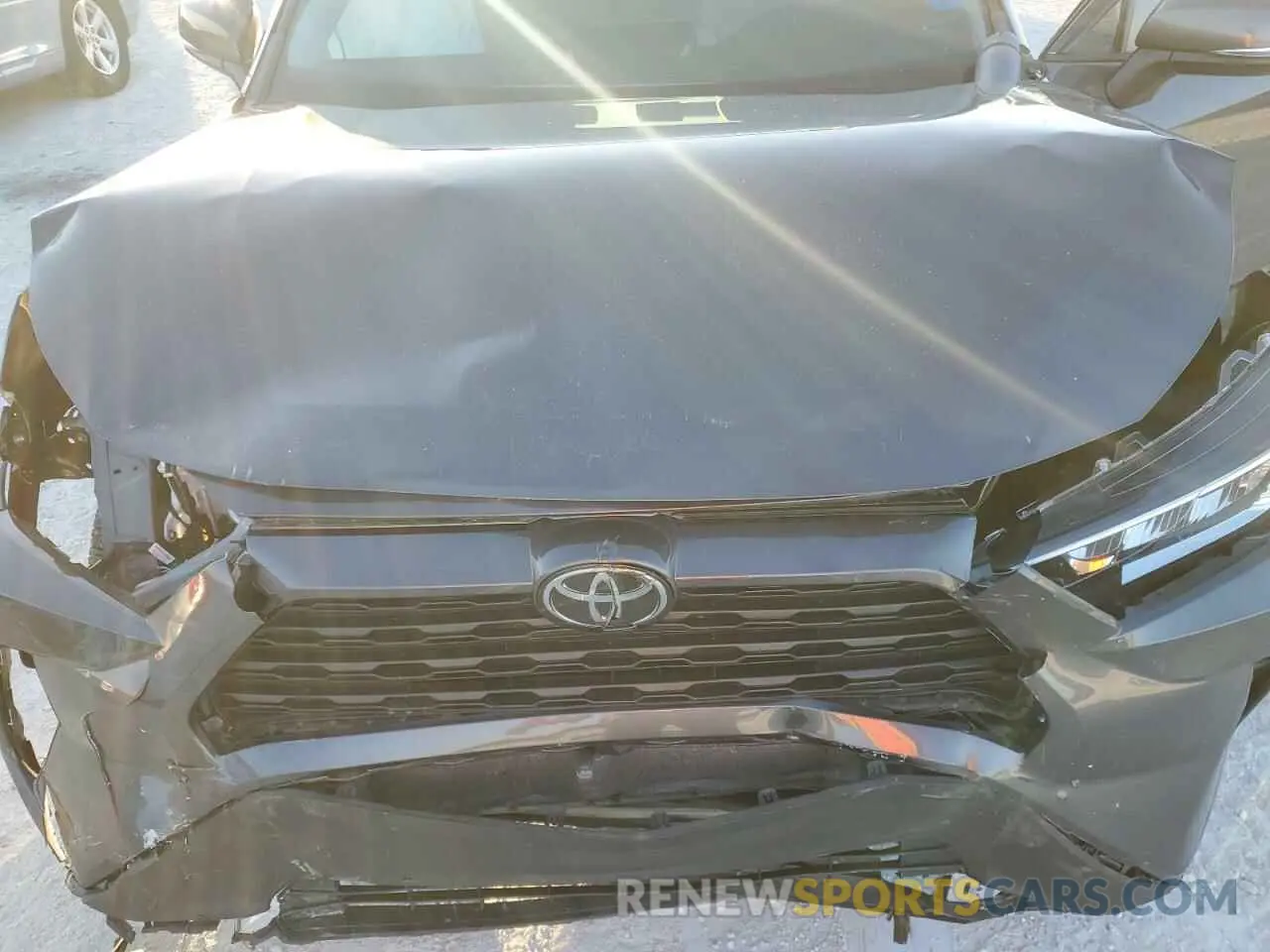 12 Photograph of a damaged car 2T3C1RFV7KW040611 TOYOTA RAV4 2019