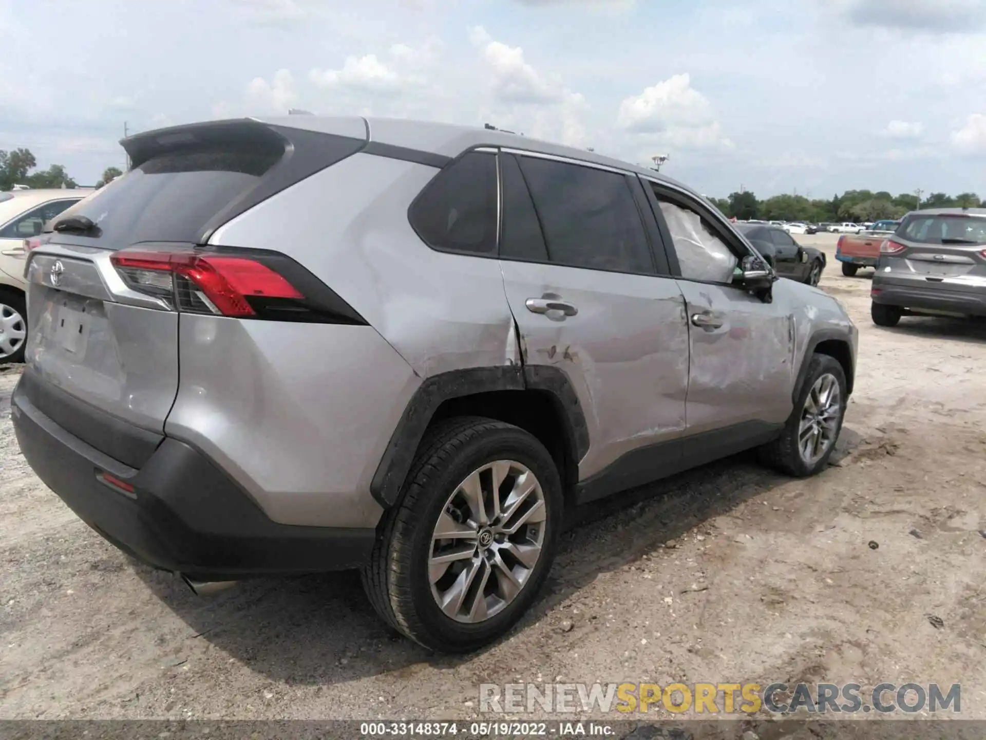 4 Photograph of a damaged car 2T3C1RFV8KC009627 TOYOTA RAV4 2019